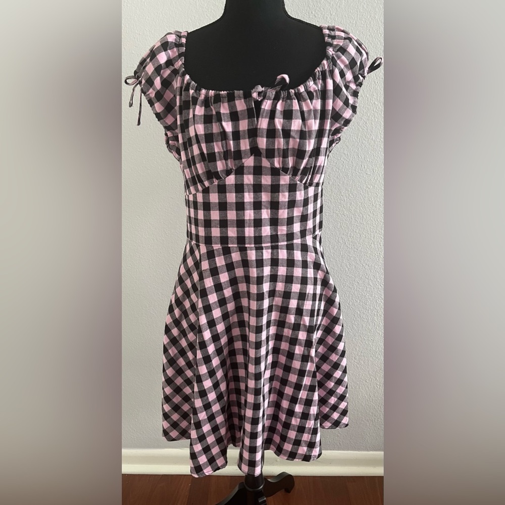 ModCloth (Black Friday) Attitudes in Check A-Line Dress - Picture 3 of 8